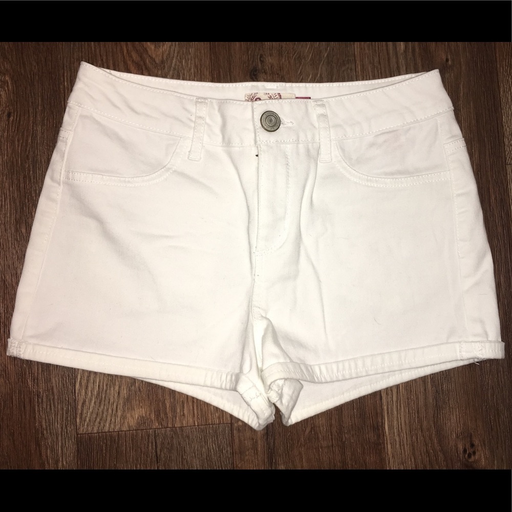 White Shorts LOWEST FINAL OFFER
